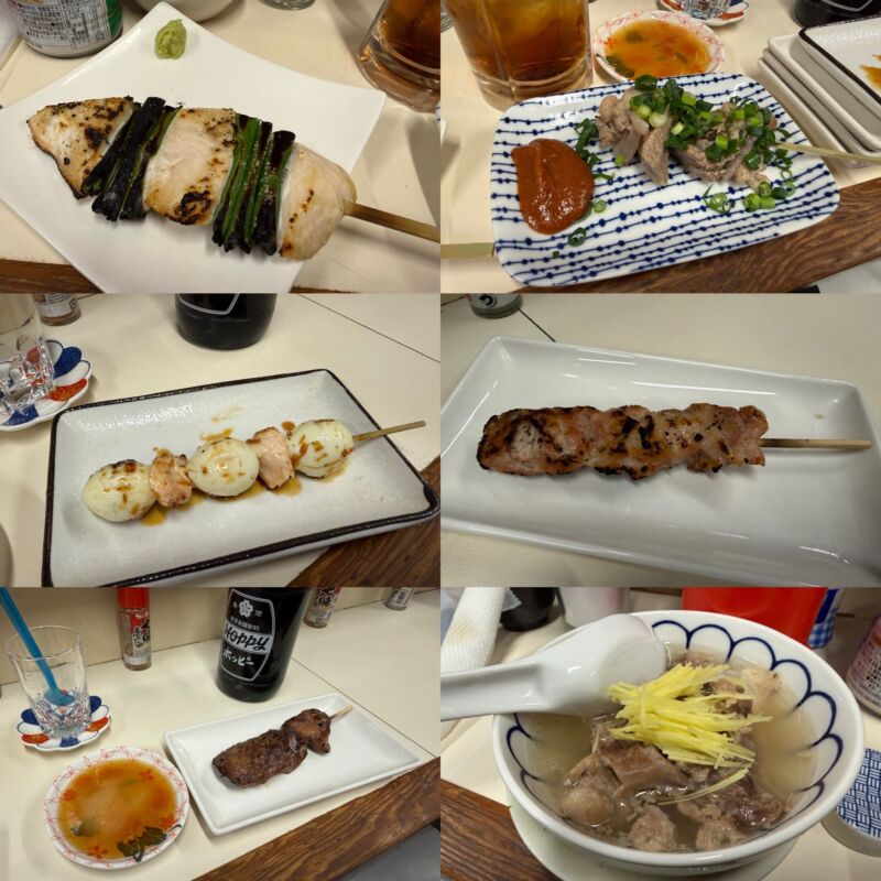 Image for the Tweet beginning: 昨晩の。
久しぶりにいつもの居酒屋広小路へ。(矛盾)
ひとしきり注文ところで「おろしたてぷりぷりのハツもあるよー」と言われて、思わず追加しちゃった。商売上手だ。
黒ホッピーに続いて熊が書かれた日本酒を。
うーん…牛すじ煮込みと牛すじ串で牛すじがダブってしまった
#八王子 #広小路 #居酒屋